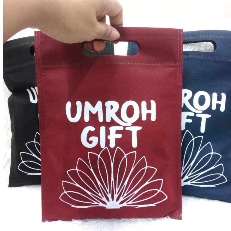 

Tas Oleh Oleh Haji Dan Umroh / Tas spundbond tebal oleh oleh haji dan umroh
