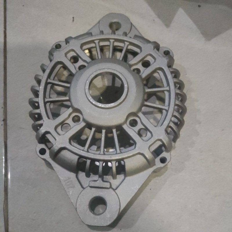cover alternator canter depan rumah dinamo ampere canter