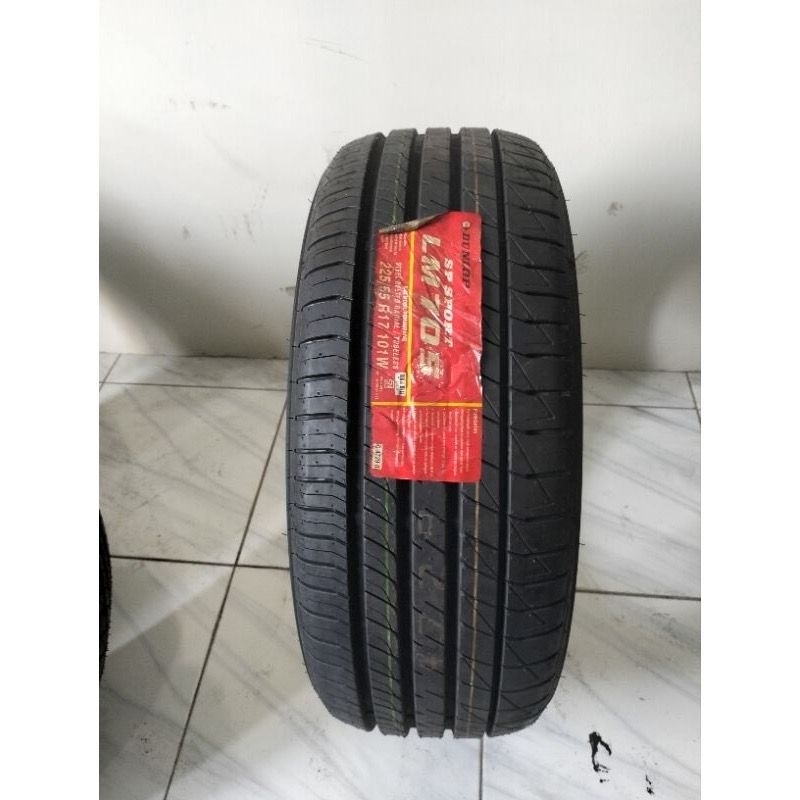 ban mobil 225/55 R17 101W LM705 Dunlop