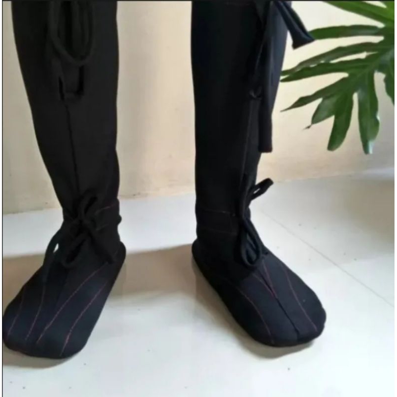 sepatu sawah/sepatu anti keong sawah panjang