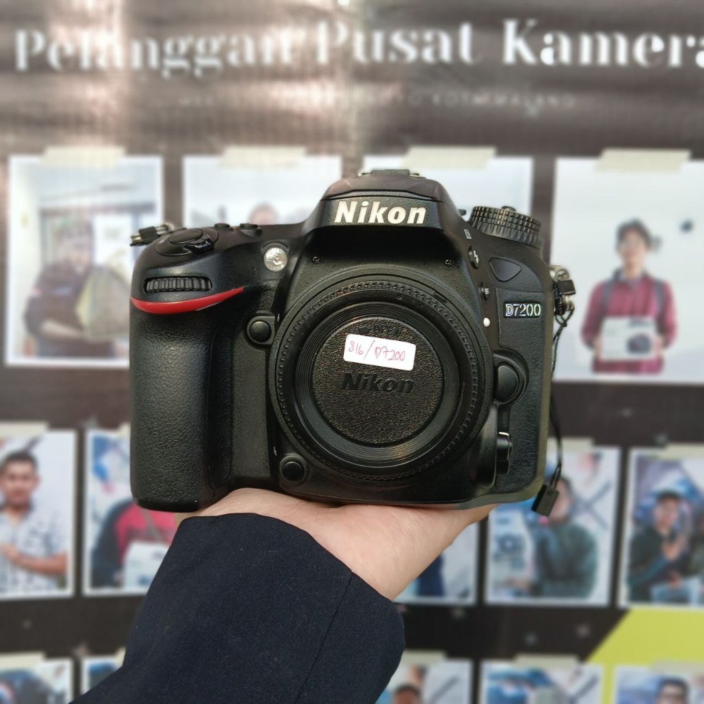 LIKENEW Nikon D7200 Body Only Second (Kamera DSLR) / Camera Tanpa lensa