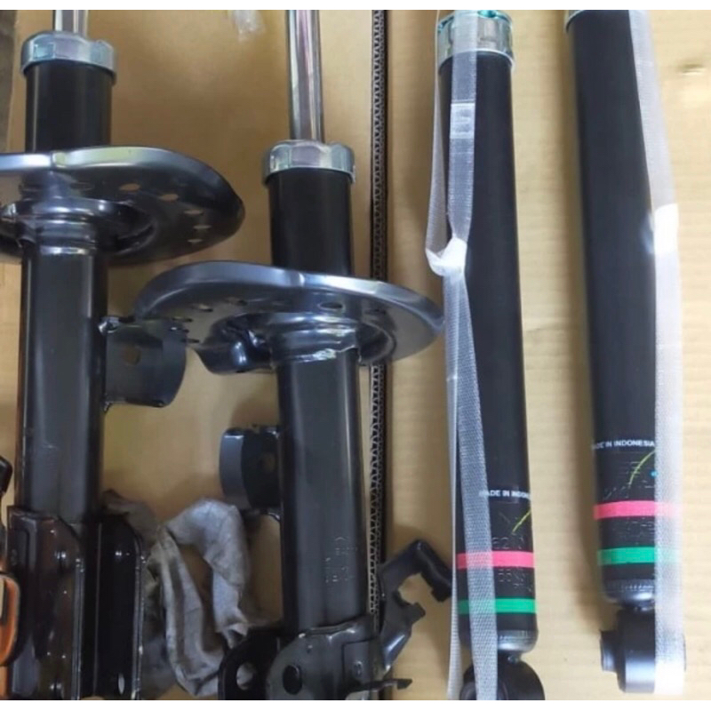 shock breaker nissan juke shockbreaker juke set depan belakang original nissan