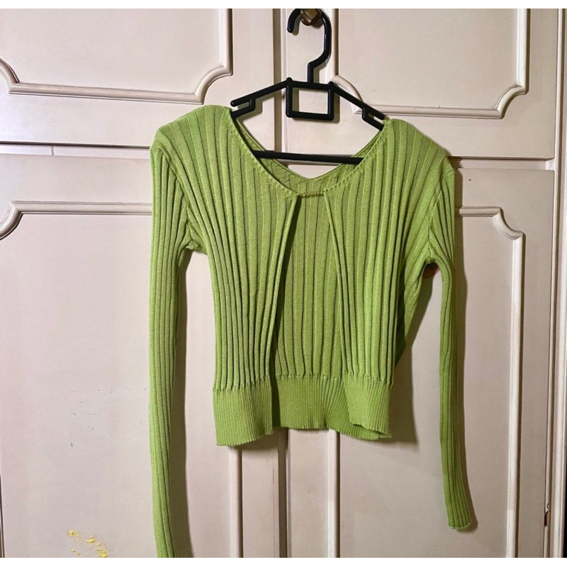 Atwell Cardigan Eloise Ribbed Cardigan with Chain 100% Mirip Jennie Blackpink Avocado Green Color Wa