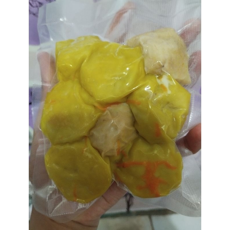 

dimsum ayam/dimsum kuah sambel /dimsum chilioil isi 7 pcs kemasan ekonomis