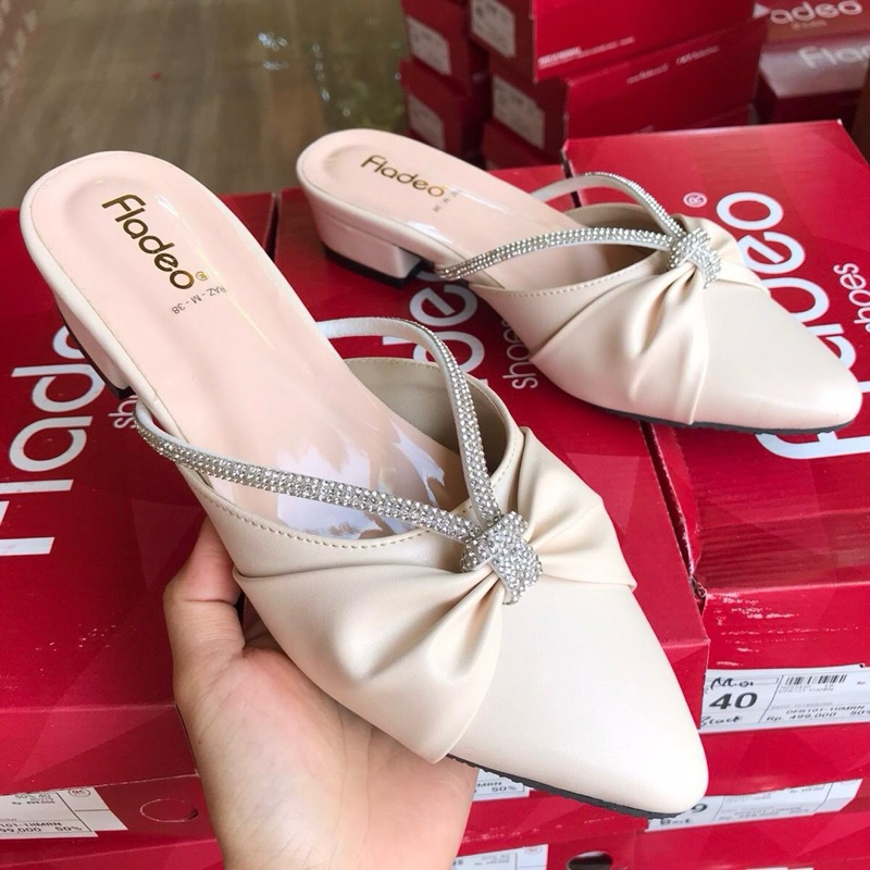 Sandal Selop Wanita Fld BT Hak 3cm Sandal Pesta Mutiara