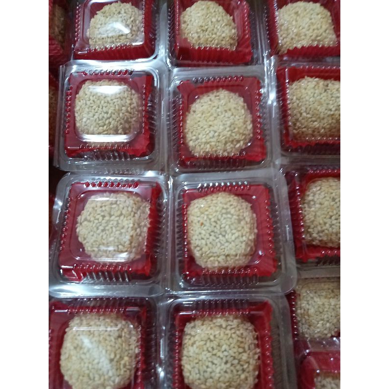 

Kue Moaci Wijen khas Semarang