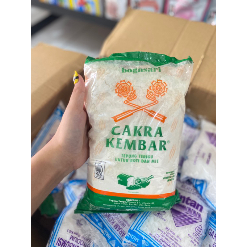 

tepung cakra kembar 1kg
