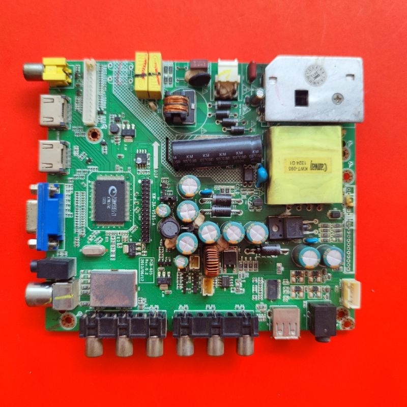 MB TV GMC 32" LED HD TV