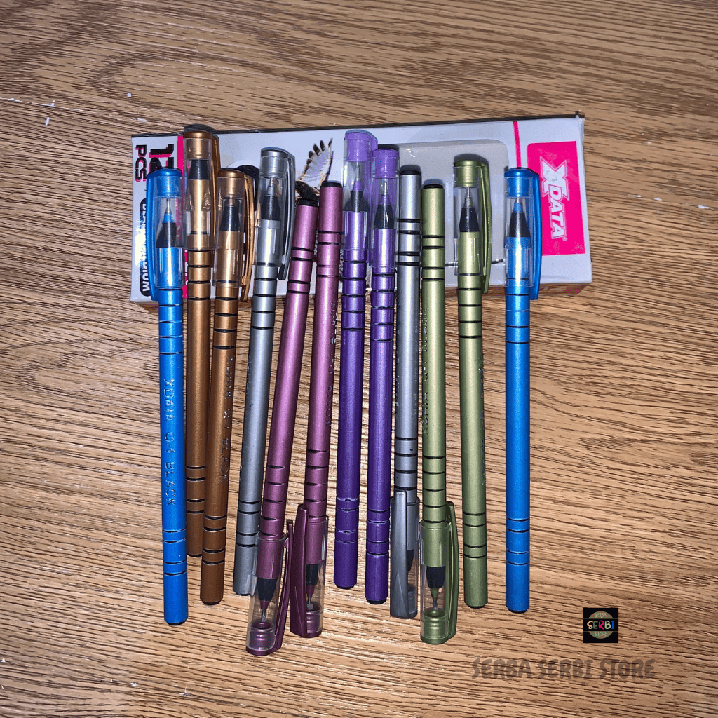 

BOLPOIN SEMI GEL XDATA Q1/ BOLPOIN LILIN / BOLPOIN TINTA HITAM 12PCS / POLPEN / PULPEN TINTA / PEN