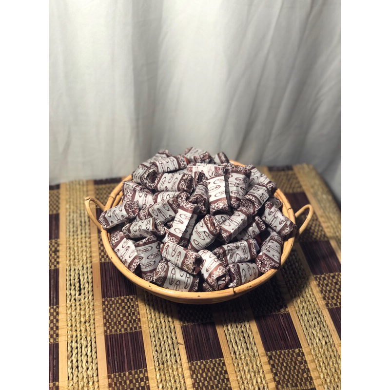 

Dodol Garut Asli 500gr / 1kg - Dodol Garut Asli - Dodol Asli Garut.