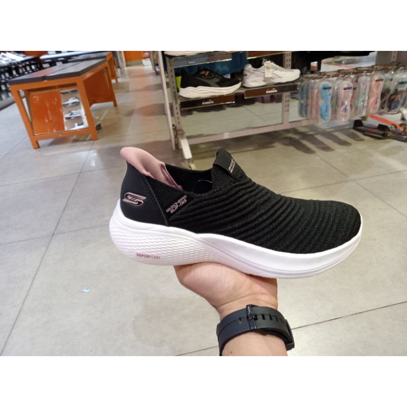 sepatu Skechers original wanita/Skechers slip-ins Bobs Infinity women's sneakers shoes -Black