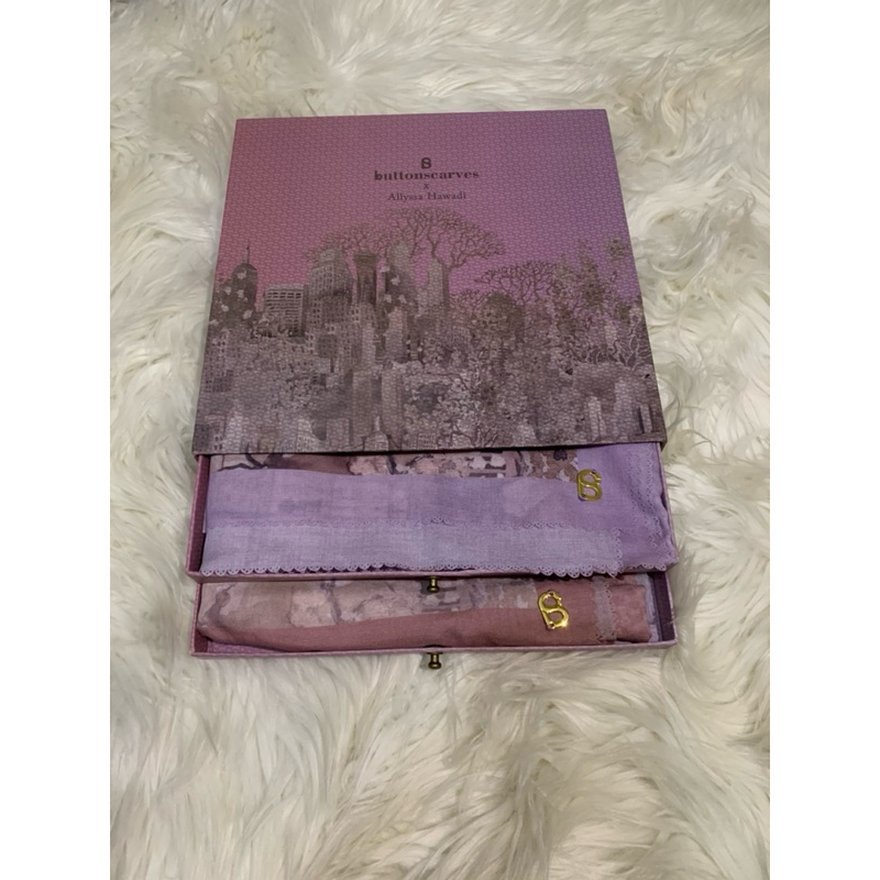 [PRELOVED] RARE BUTTONSCARVES NEW YORK 1 SERIES - PASTEL EDITION