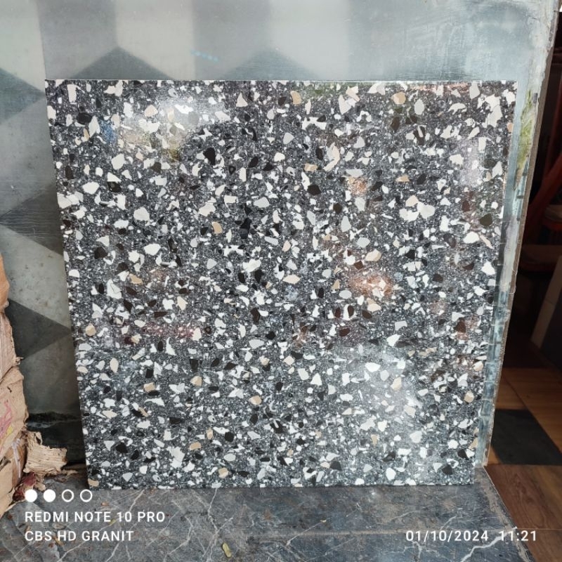 keramik lantai glosy uk 50x50 florence black
