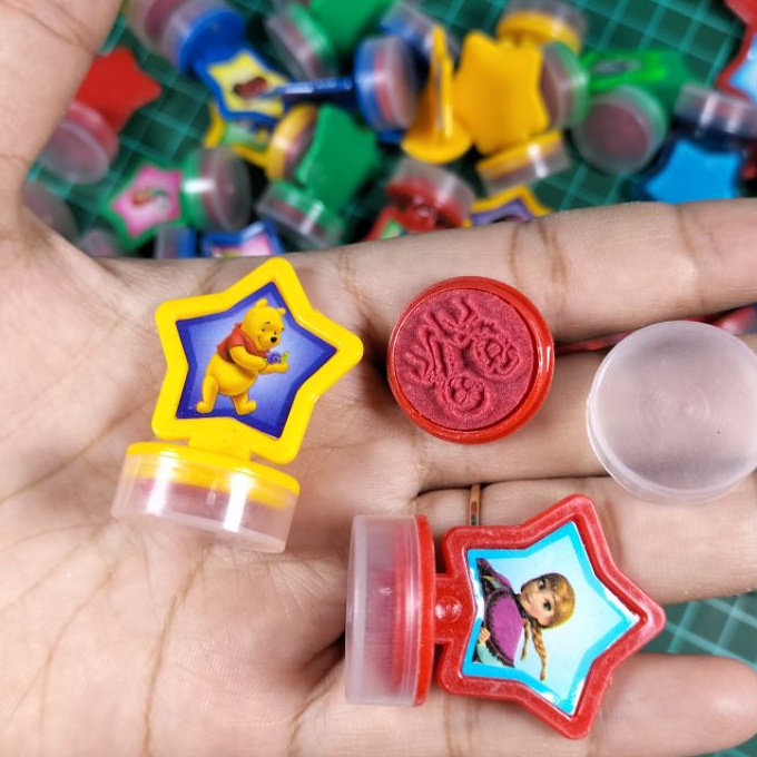 

KP8 1 pcs STAMPLE BINTANG mainan stemple bintang mainan stempel