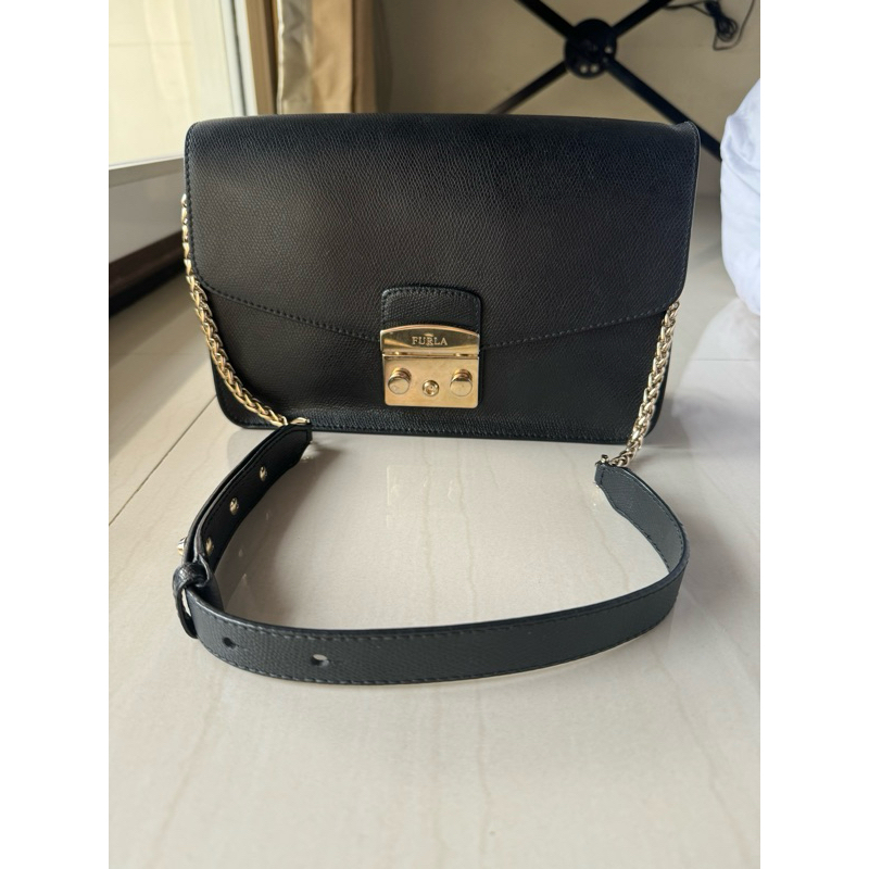 Furla metropolis preloved black size 25