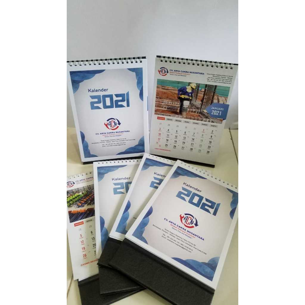 

KALENDER MEJA UKURAN 15X21 4 LEMBAR CUSTOM DESAIN FULL JILID SPIRAL AP230 GSM