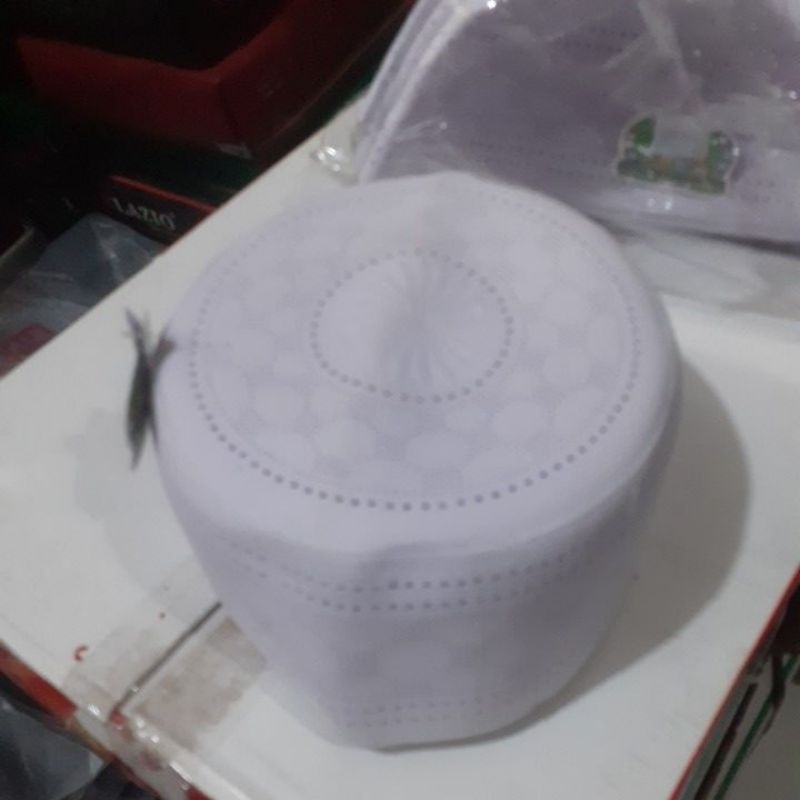 lobe kopiah putih alfaruque peci bulat