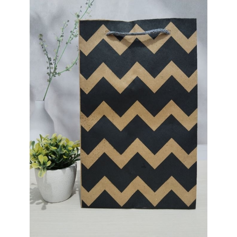 

PAPERBAG WAFER MOTIF ZIGZAG/PAPERBAG SOUVENIR