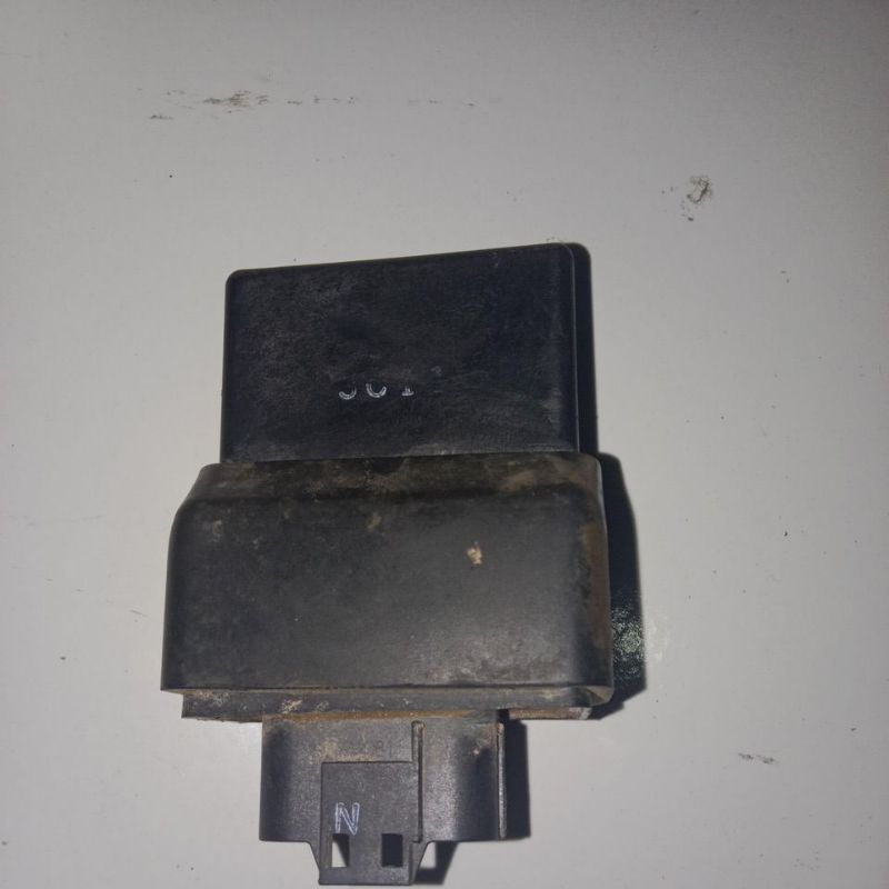 ecu/cdi ori copotan vixion old kode 3c11