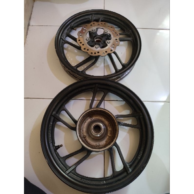 velk pelk velg set vario new 150/125 original bekas