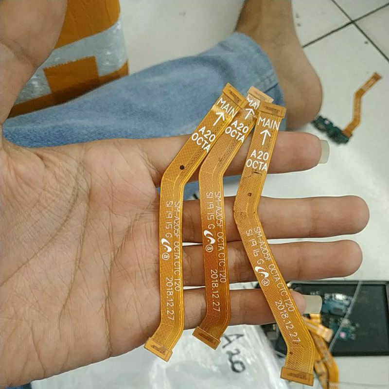 FLEKSIBEL LCD  BEKAS SAMSUNG A20