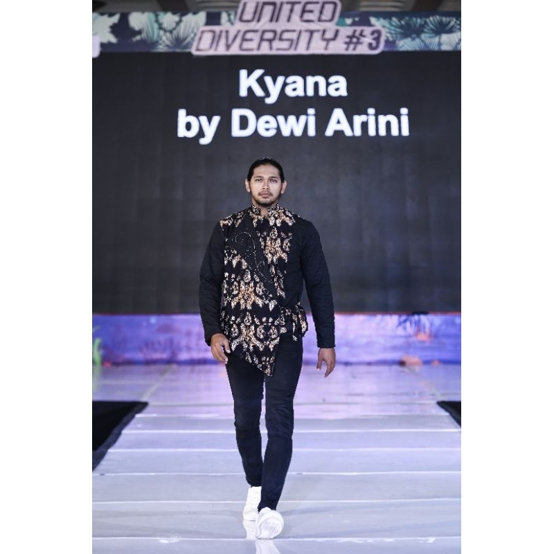 Outer batik kombinasi kain Jaguar (unisex)