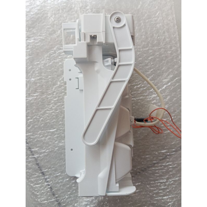 ICE MAKER KULKAS LG INVERTER BOK ES BATU KULKAS LG