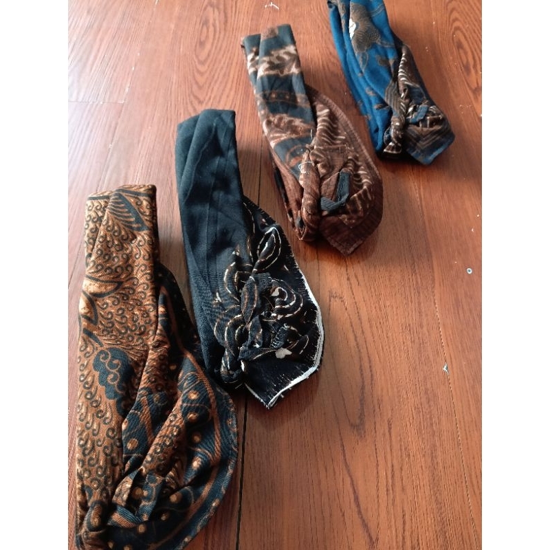 udeng Bali, udeng batik bali, udeng jadi bungkulan