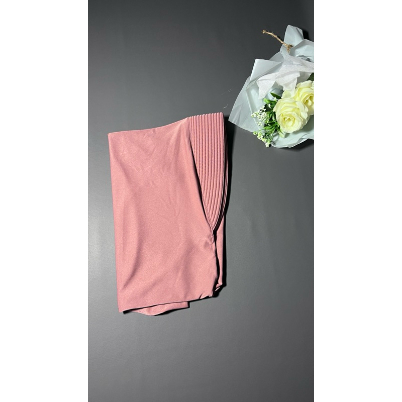 Bergo Pet Shine Hijab Peach|Bergo instan|Bergo muslimah| Hijab instan| Hijab Kekinian