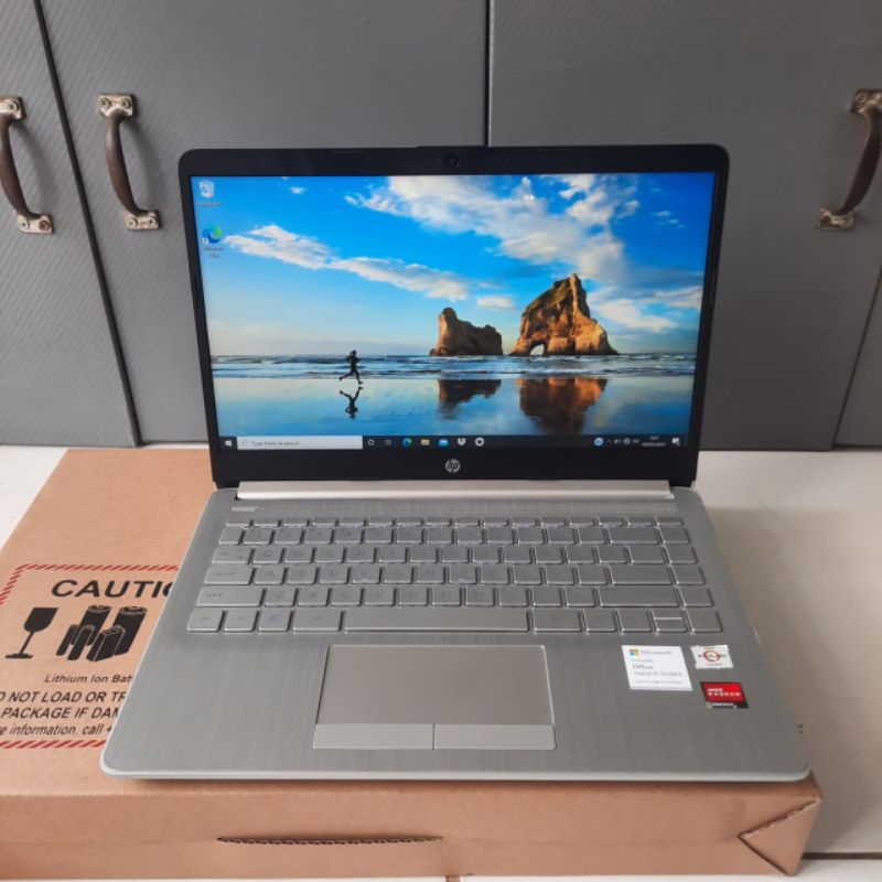 Laptop HP 14s - dk1524AU, Athlon Silver - 3050U, Ram 8/256Gb, #Backlight, Cantik, Lengkap, Silver