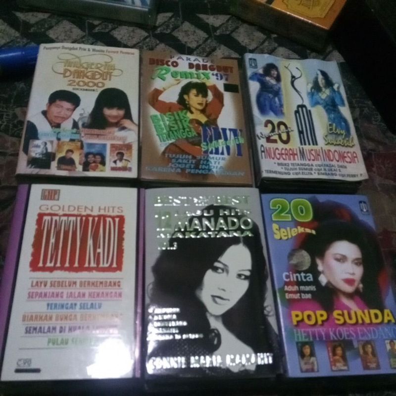 ANEKA  DANGDUT DAERAH DAN LAGU LAWAS  KASET