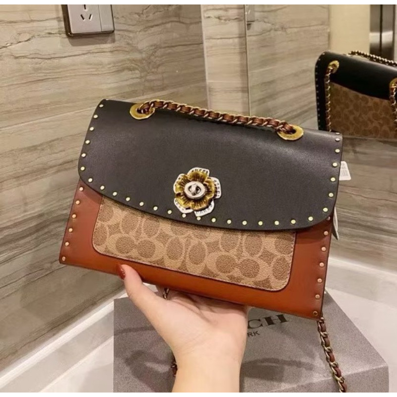 

C04CH Parker in Signature Rivets&Snakeskin