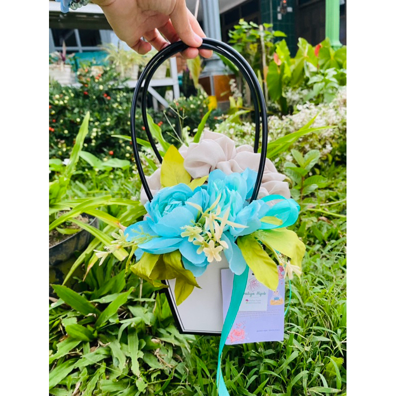 

HIJAB FLOWER BAG/FLOWER BAG/GIFT WISUDA/HADIAH