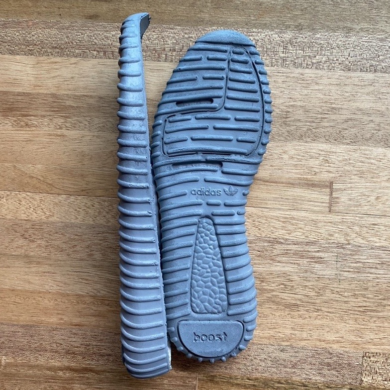 KODE Q18W Outsole Yezzy Boost Mirror Grey