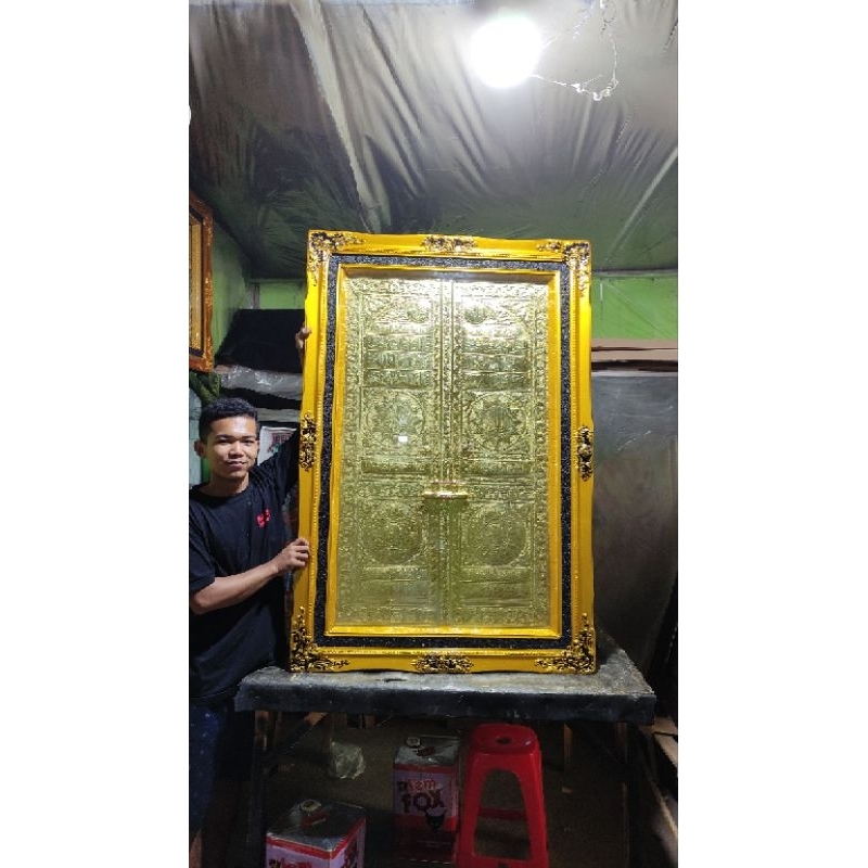 Kaligrafi kuningan replika pintu kabah uk 145x100