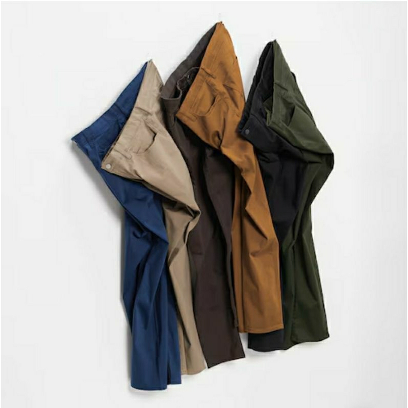 Uniqlo Celana panjang pria ezy jeans ultra stretch