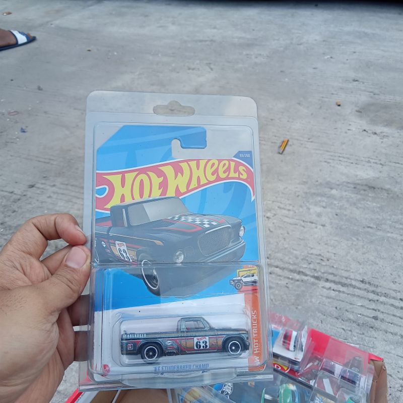 HOT WHEELS THS 63 STUDEBAKER CHAMP