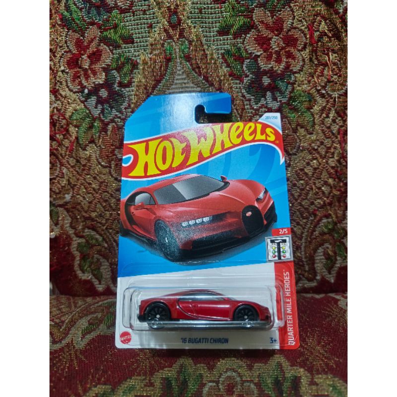 Hot wheels Bugatti chiron merah