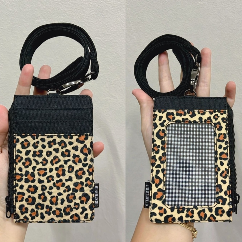 

Spesial Harga ID card holder dan tali hanging wallet name tag kartu lanyard zipper