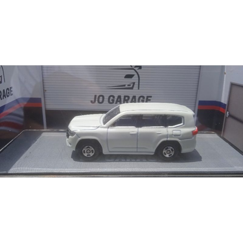 Tomica Toyota Land Cruiser White