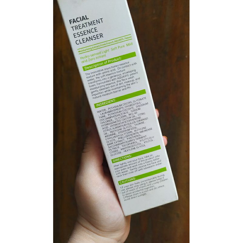 PRELOVED DR.POLLY FACIAL WASH TREATHMENT ESSENCE CLEANSER