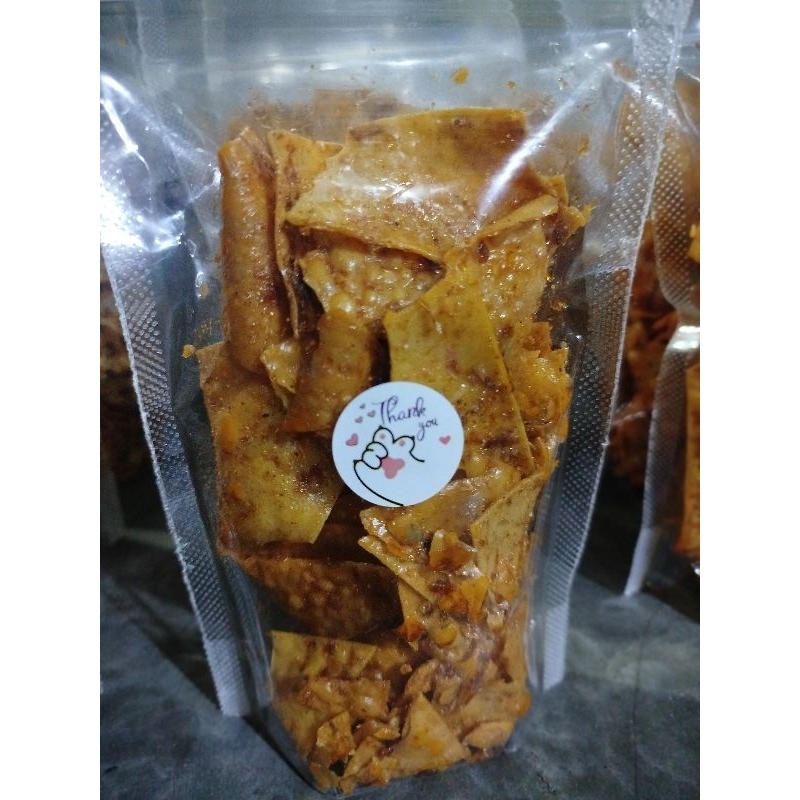 

Kripik Pangsit Pedas