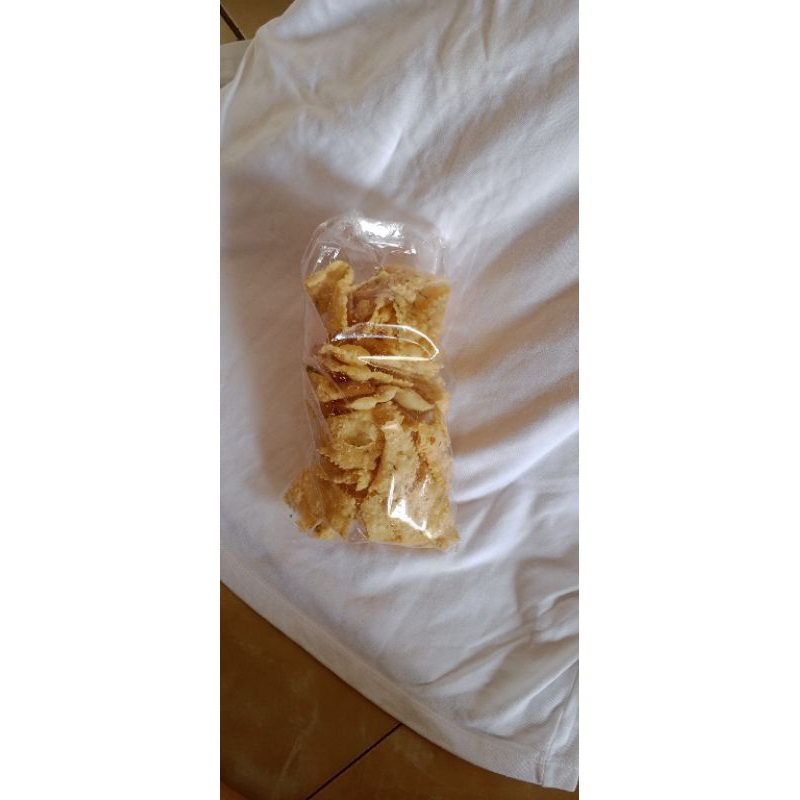 

kripik pangsit 250 gram