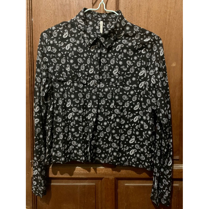 Preloved Kemeja Blouse COLORBOX Long Sleeve Printed Blouse Black