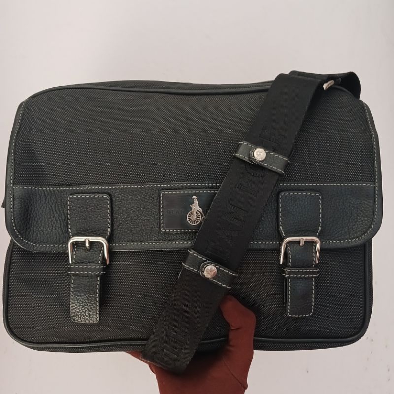 Sling Bag Tas Selempang Pria Beanpole