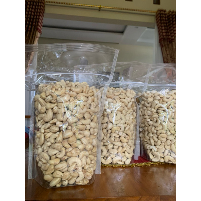 

Kacang Mede/Mete Super Mentah