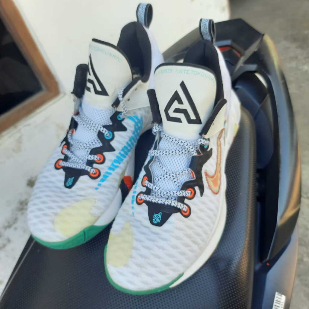 Sepatu Basket Second