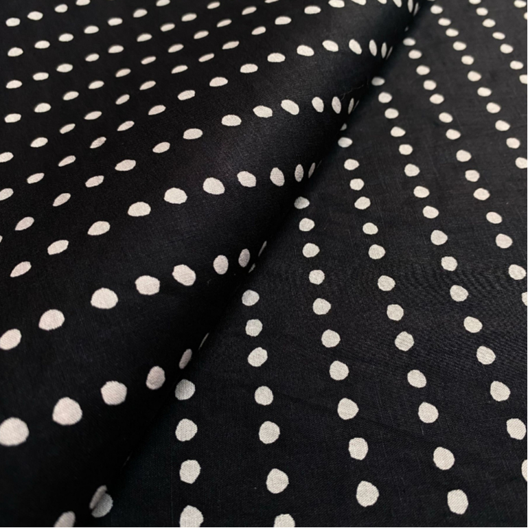 Kain Batik Meteran Warna Hitam Motif Titik Besar Premium Batik Wanita Modern