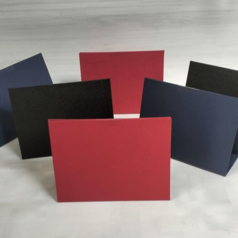 

dudukan / tatakan / penopang kalender meja ukuran 23x16 cm