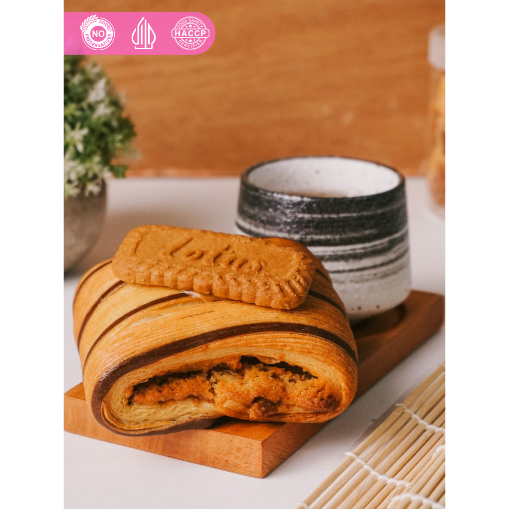 

LOTUS BISCOFF CROISSANT - MISOL Pastry Bakery